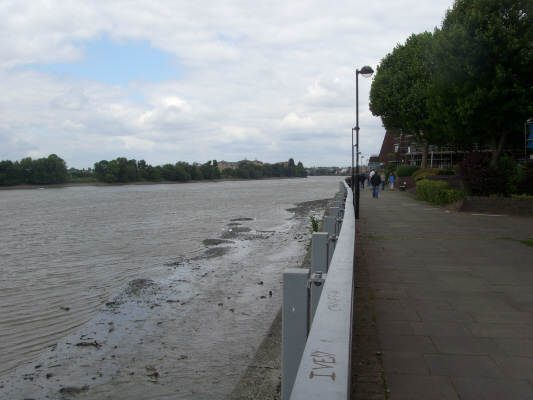 1-Fulham-019